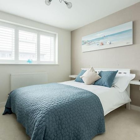 Stunning 2 Bed Apartment, Fabulous Sea View & 2 Minutes To Beach With Parking Bournemouth Exteriör bild